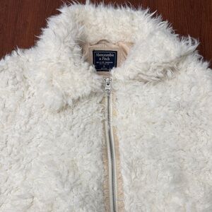 Abercrombie & Fitch Cream Fuzzy Puffer Jacket